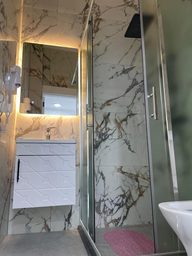 Unik Family Apartments Prizren Dış mekan fotoğraf